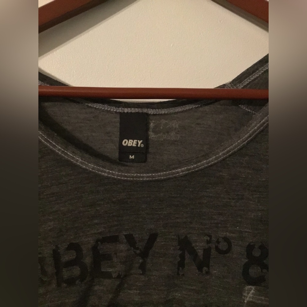 Obey top - Picture 2 of 3
